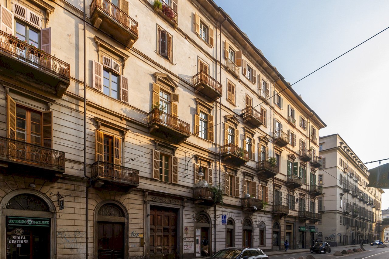 Appartamento - Quadrilocale a Centro, Torino