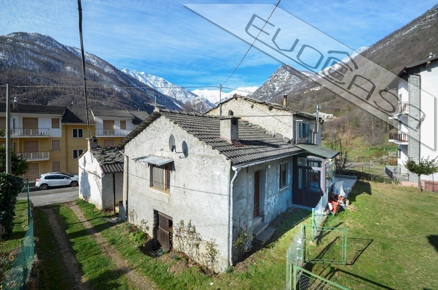 Casa comoda al centro con giardino privato