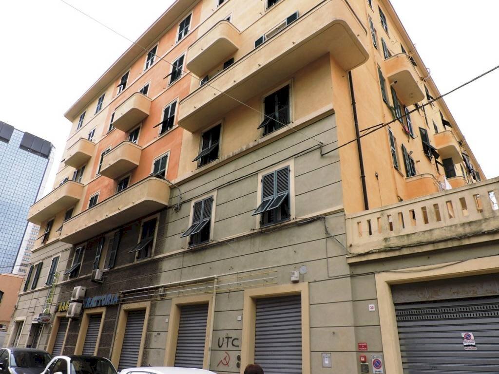 Via Dottesio - 5 vani centralissimi € 49.000 trattabili