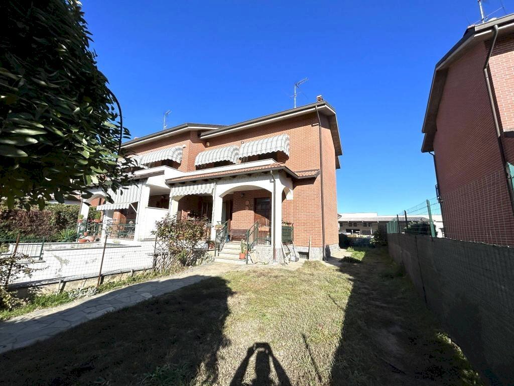 alessandria casalbagliano villa con giardino