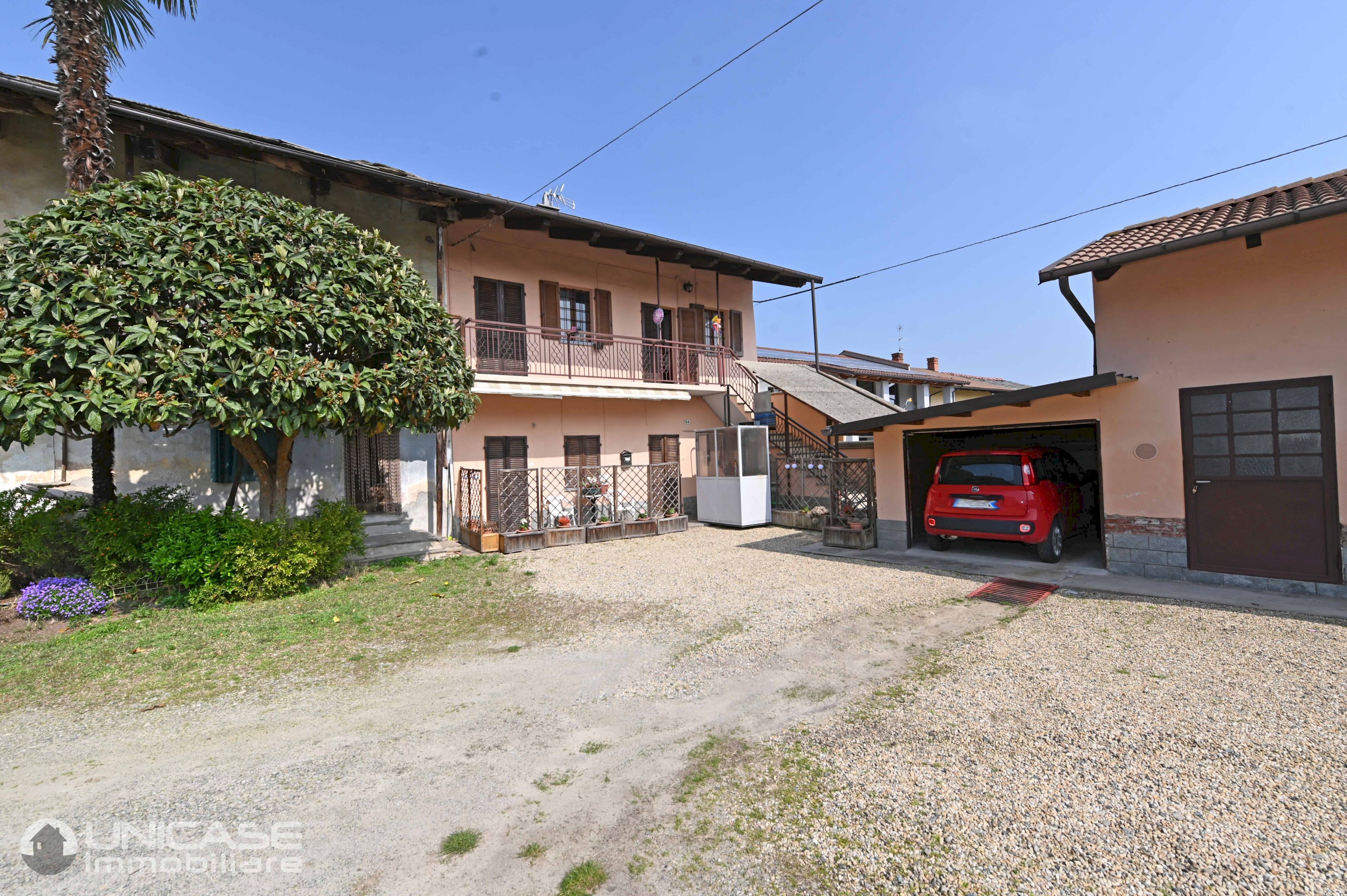 Porzione di casa rimodernata in vendita a Campiglione-Fenile