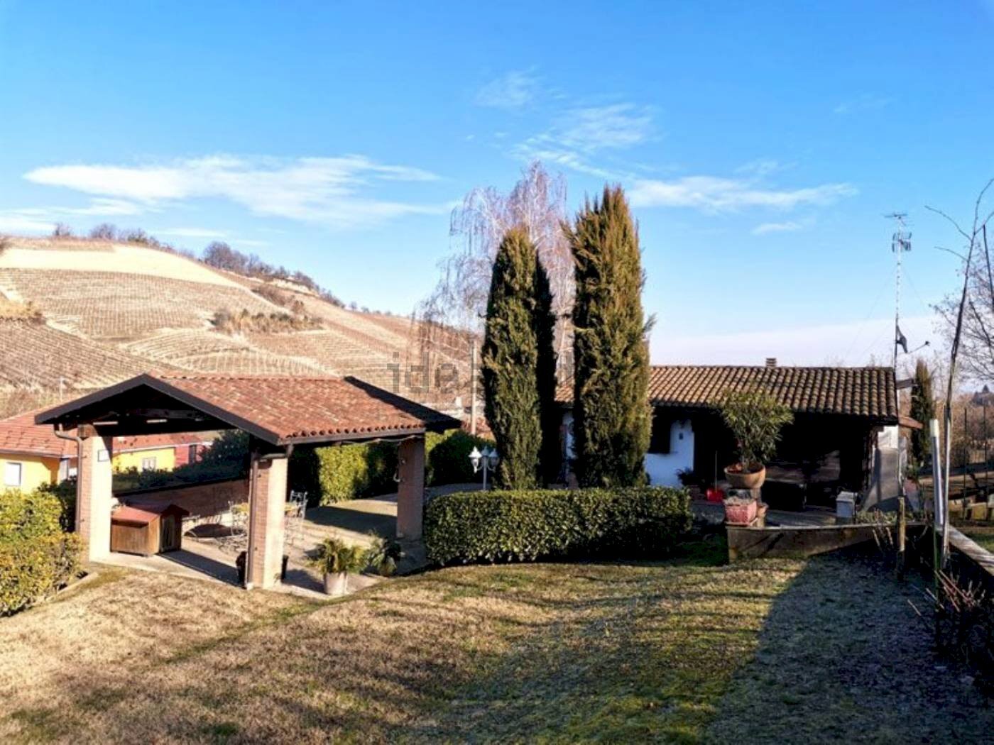 Casa indipendente in Santa Vittoria d'Alba