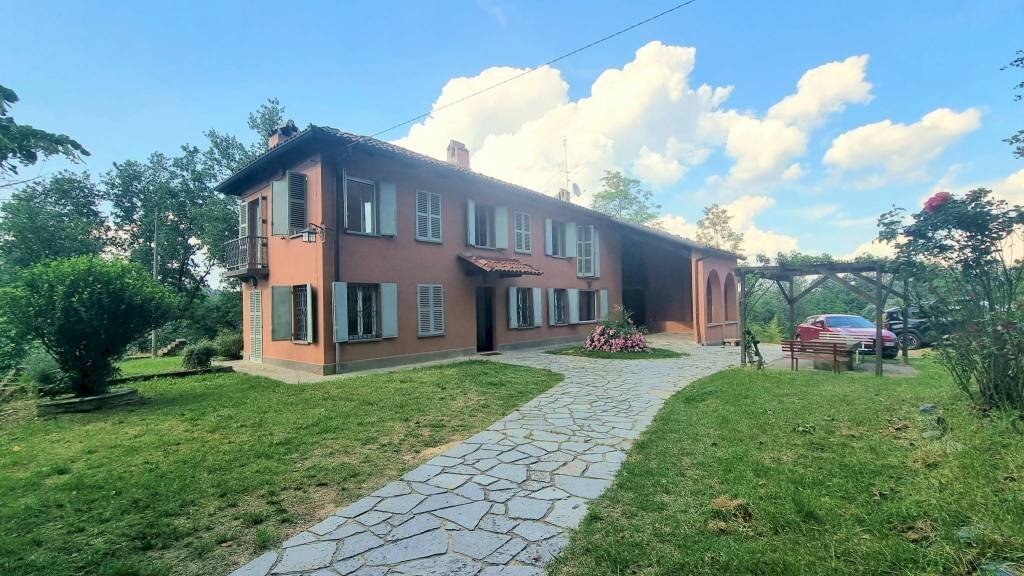 Casa indipendente sulle colline di Valmanera