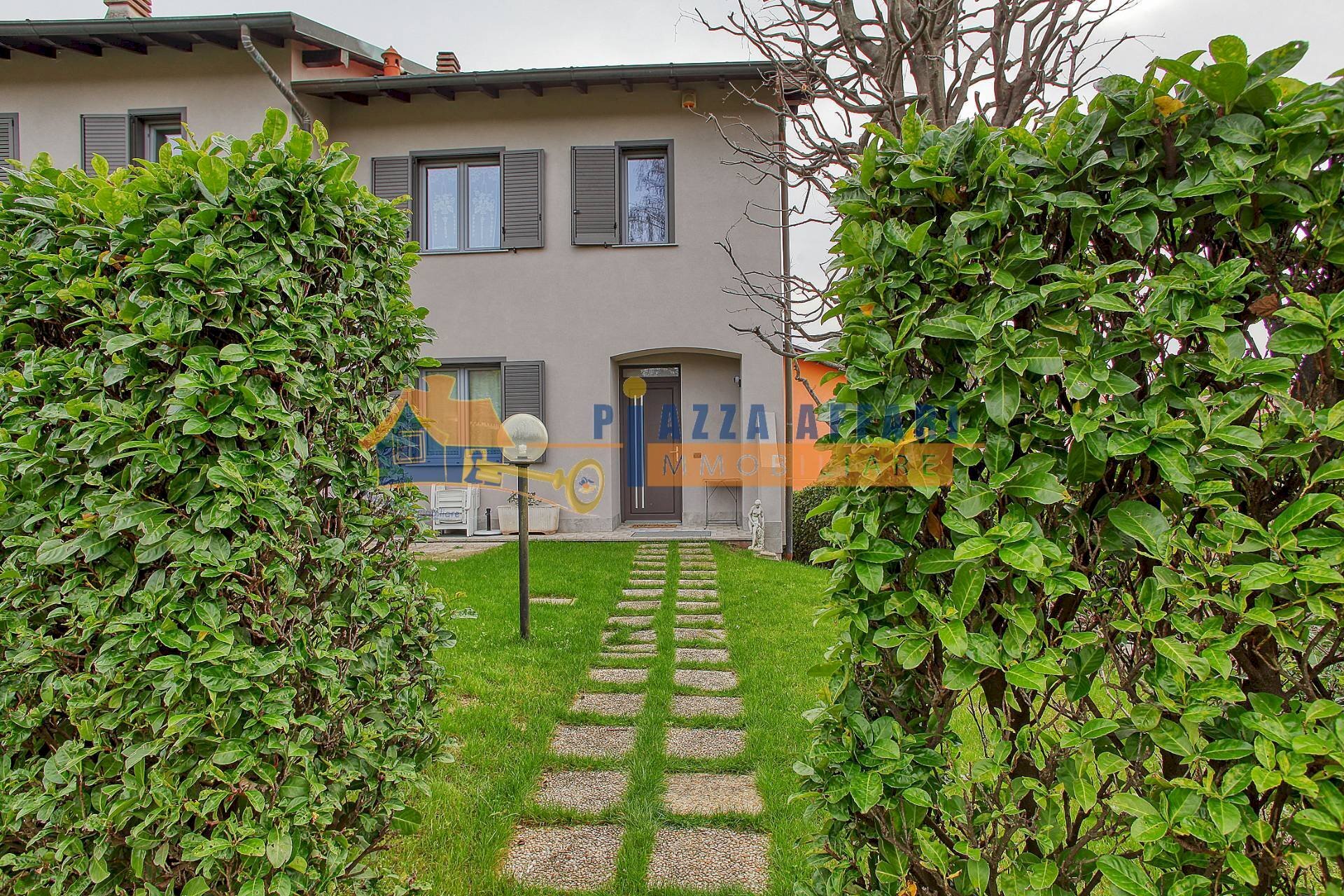 Vendita Villa a Schiera via Carlo Cattaneo, Carnago