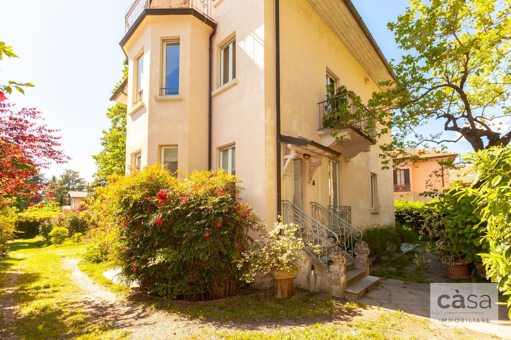 Vendita Villa Unifamiliare Via Catullo, Varese