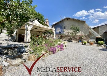 AFFASCINANTE CASA INDIP. IN CENTRO CON GIARDINO Vicolo del Caire