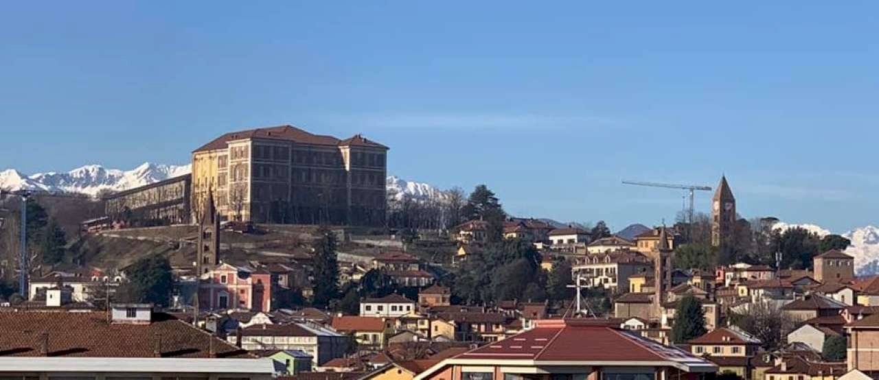 NEGOZI IN LOCAZIONE IN ZONA CENTRALISSIMA