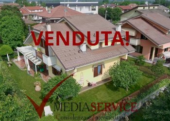 VILLA DI PREGIO IN VIA ASTI Via Asti