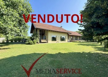 MERAVIGLIOSA VILLA INDIPENDENTE A SOLI 10 MINUTI DAL CENTRO Via Parco Robinson