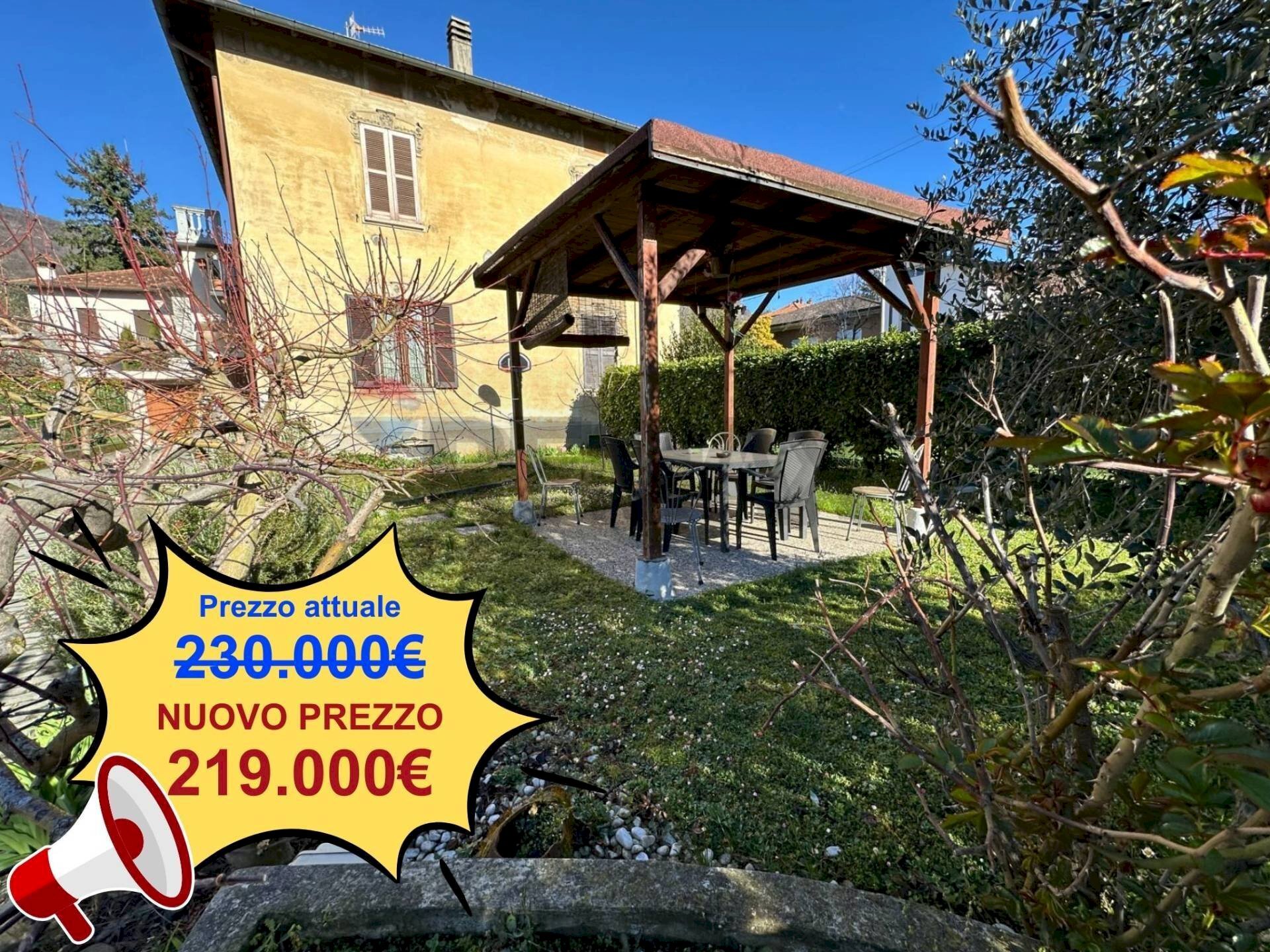 casa indipendente in vendita ad Arcisate