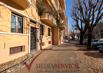 TRILOCALE TERMO-AUTONOMO COMPLETAMENTE RISTRUTTURATO via Silvio Pellico