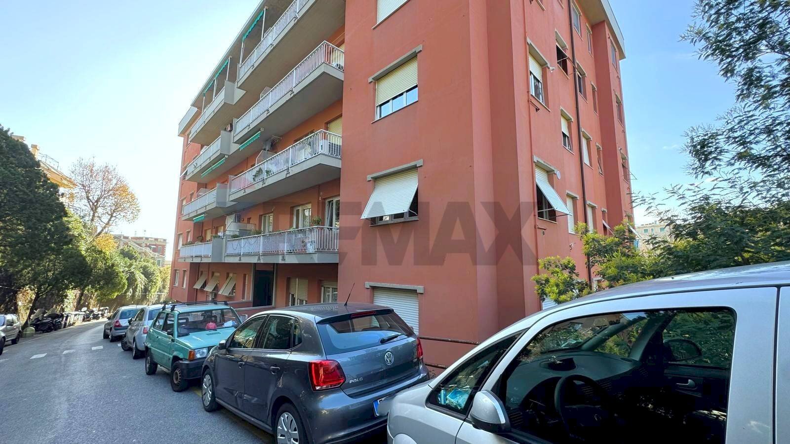 appartamento in vendita a Genova in zona Pegli