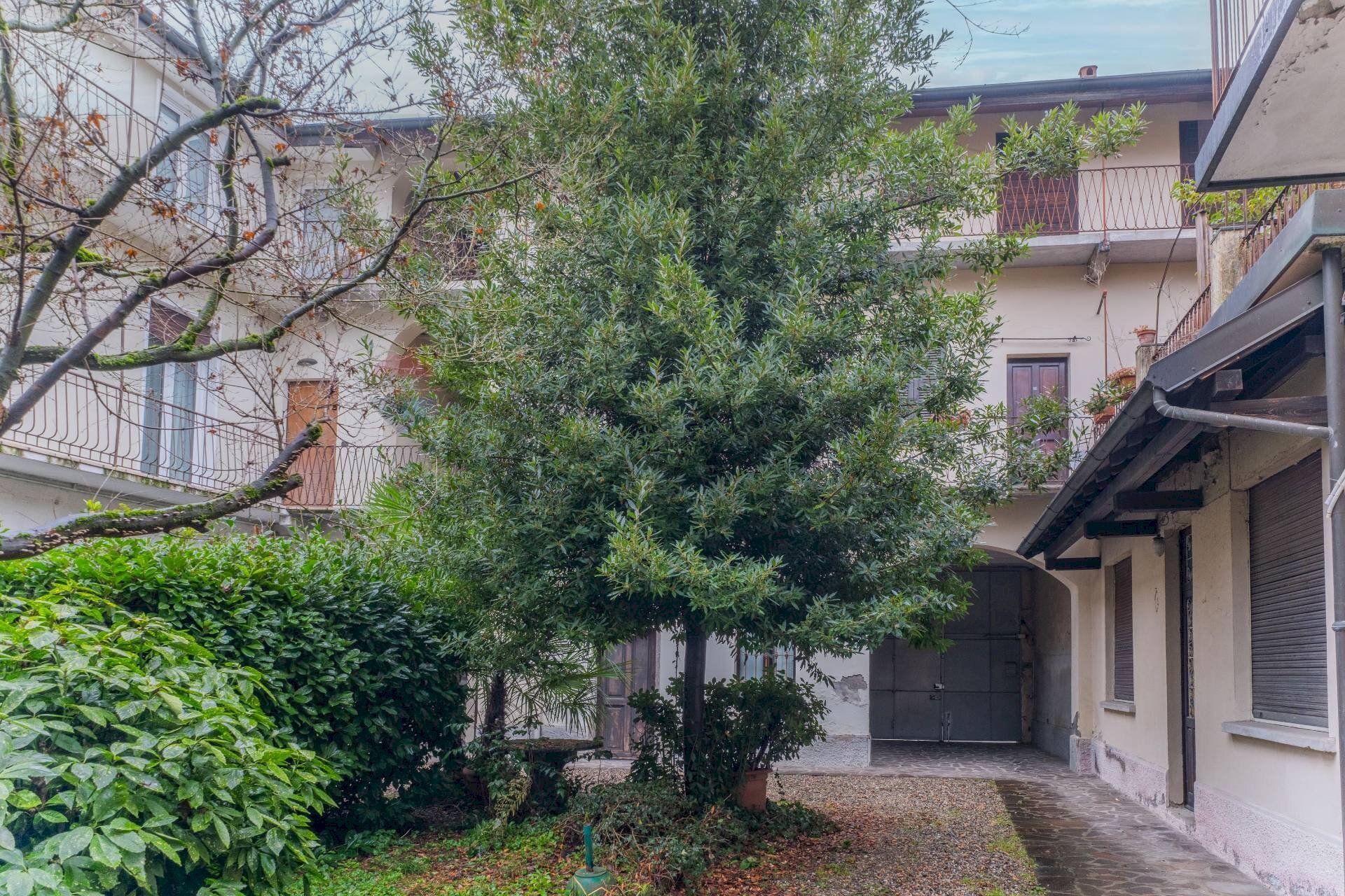 casa semindipendente in vendita a Busto Arsizio