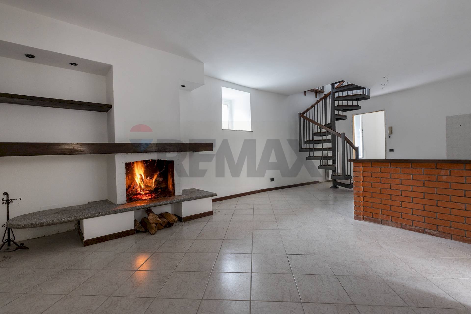 casa semindipendente in vendita a Cittiglio