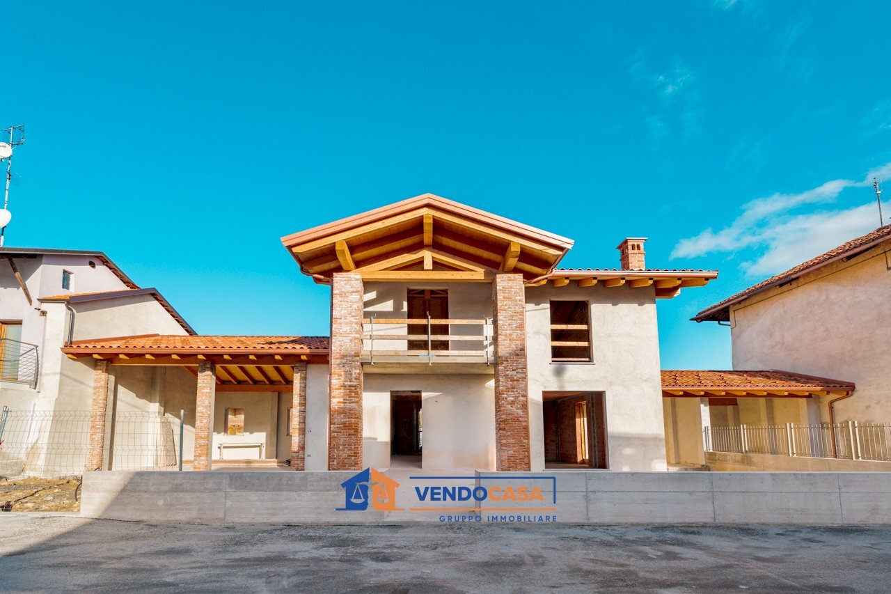 casa indipendente in vendita a Centallo in zona Roata Chiusani