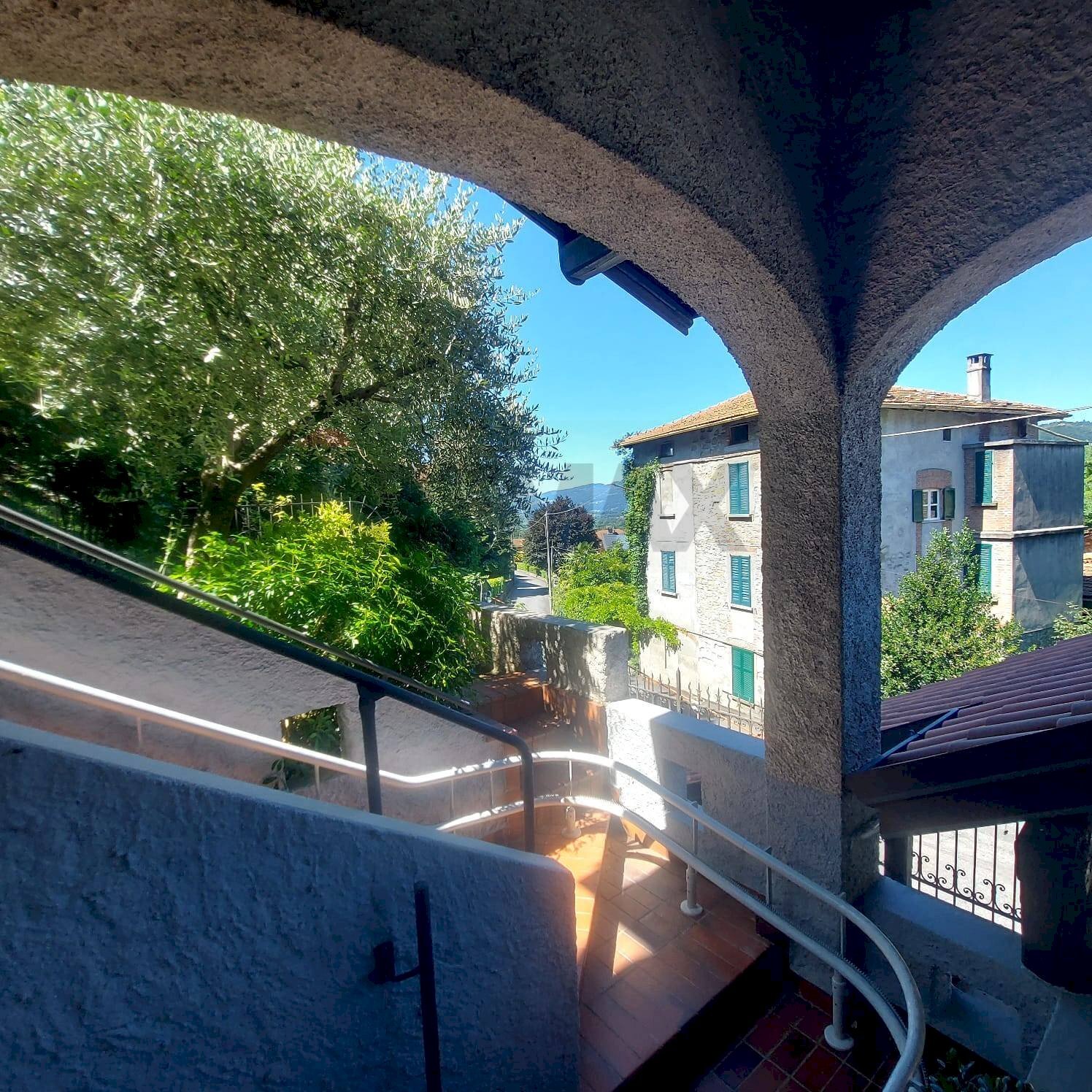 appartamento in vendita a Gemonio