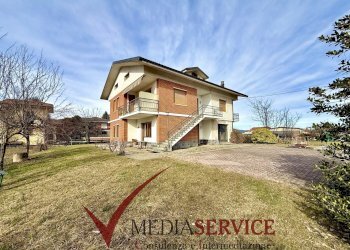 CASA INDIPENDENTE NEL CENTRO DI BOVES Via Grugliasco