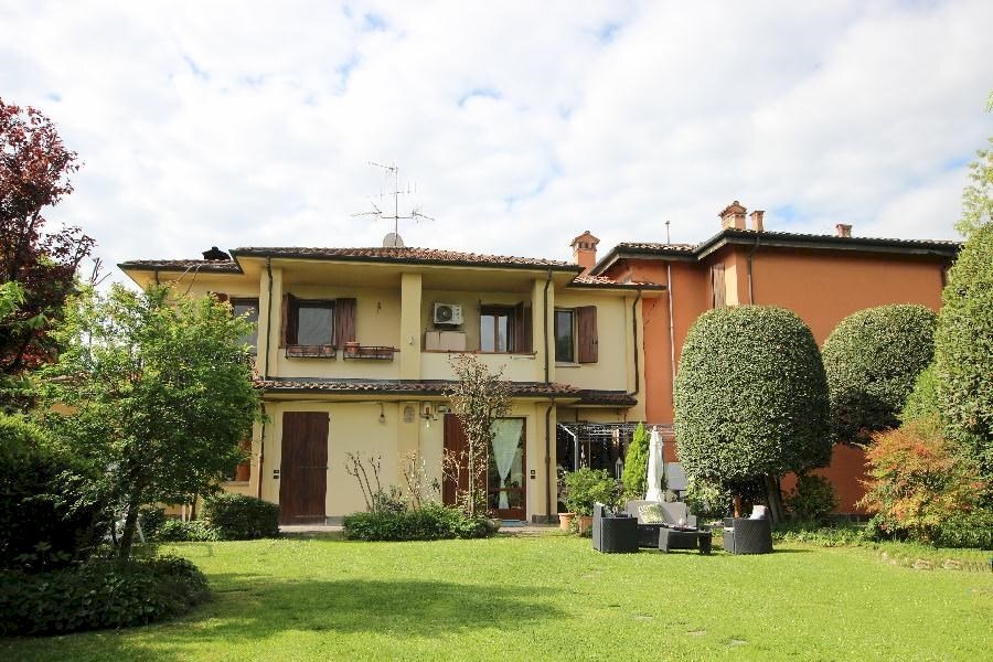 casa indipendente in vendita a Calderara di Reno