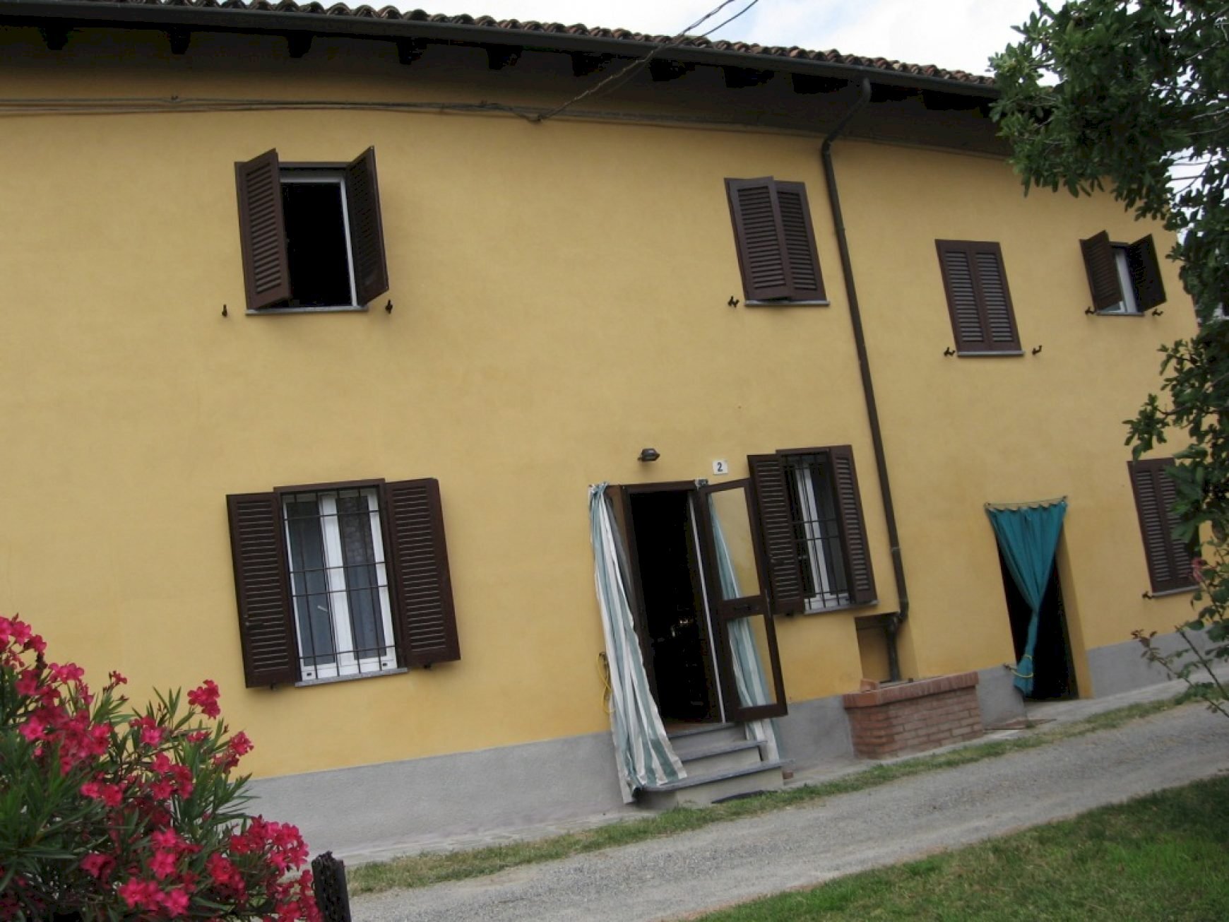 CASA DI CAMPAGNA IN FRAZIONE ZENEVRETO Mombello Monferrato, Alessandria