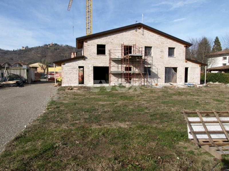 € 450.000 4 camere in Vendita, Monteveglio (Bologna)