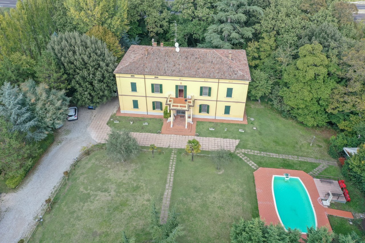 Villa - Vendita - Imola