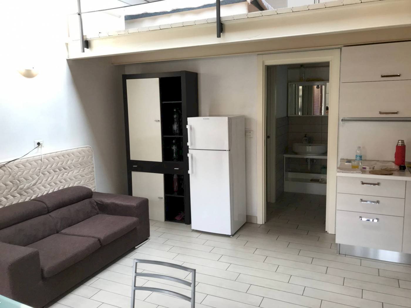 Pinerolo, vendesi recente loft arredato