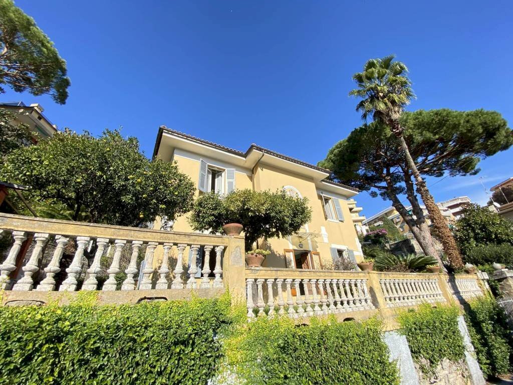 Vendita casa al mare villa a Rapallo Genova