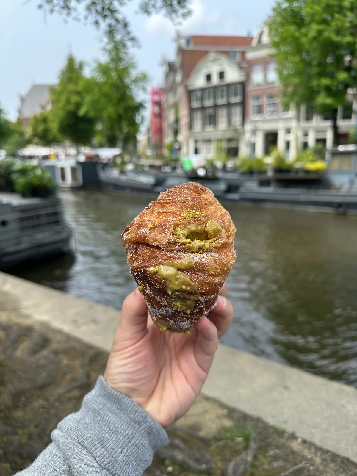 Cruffin