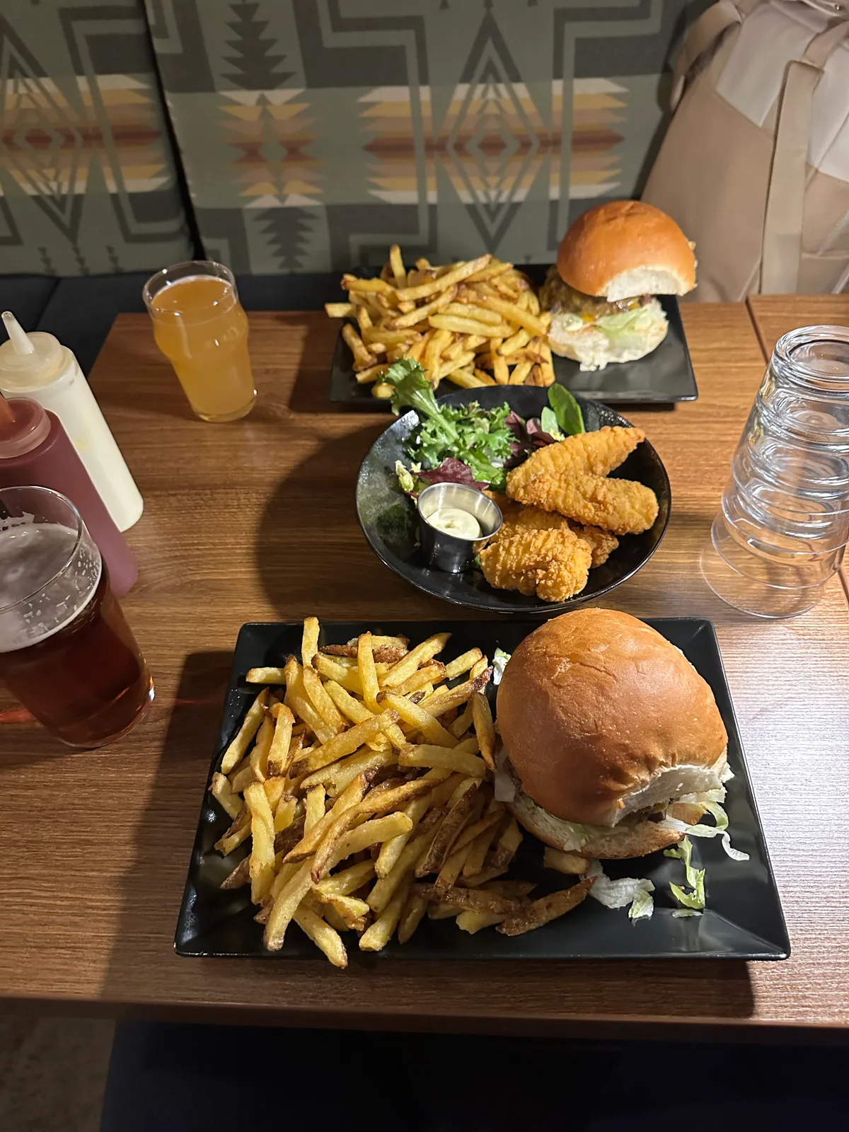 Cheeseburger review by hurkanakbiyik at Bighorn Bistro, Chamonix-Mont-Blanc Image