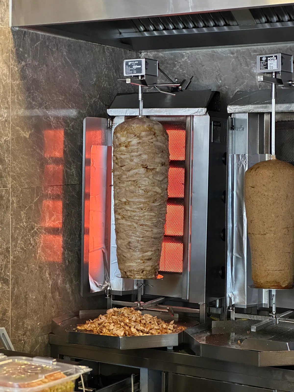 Tavuk Döner review by hurkanakbiyik at Yam-e döner, Heemstede Image