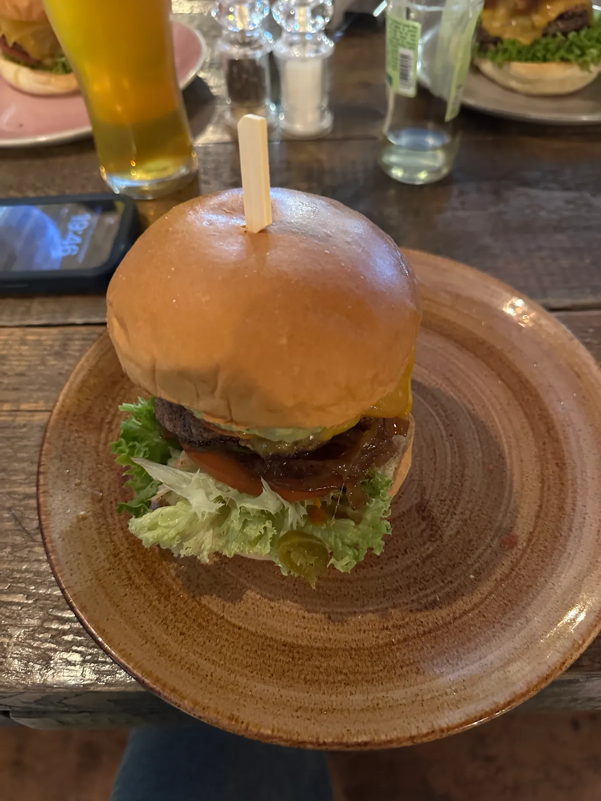 Cheeseburger recensie door hurkanakbiyik bij The Happy Bull, Amsterdam Image Cheeseburger recensie door hurkanakbiyik bij The Happy Bull, Amsterdam Image