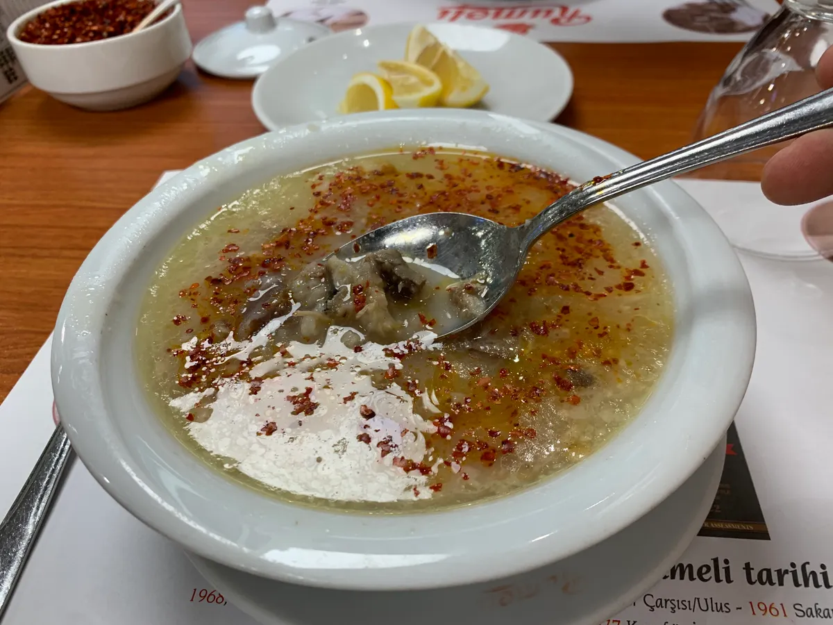 Rumeli İşkembecisi, Çankaya/Ankara mekanındaki Kelle paça çorbası için Yehanoha yorumu Resim Rumeli İşkembecisi, Çankaya/Ankara mekanındaki Kelle paça çorbası için Yehanoha yorumu Resim