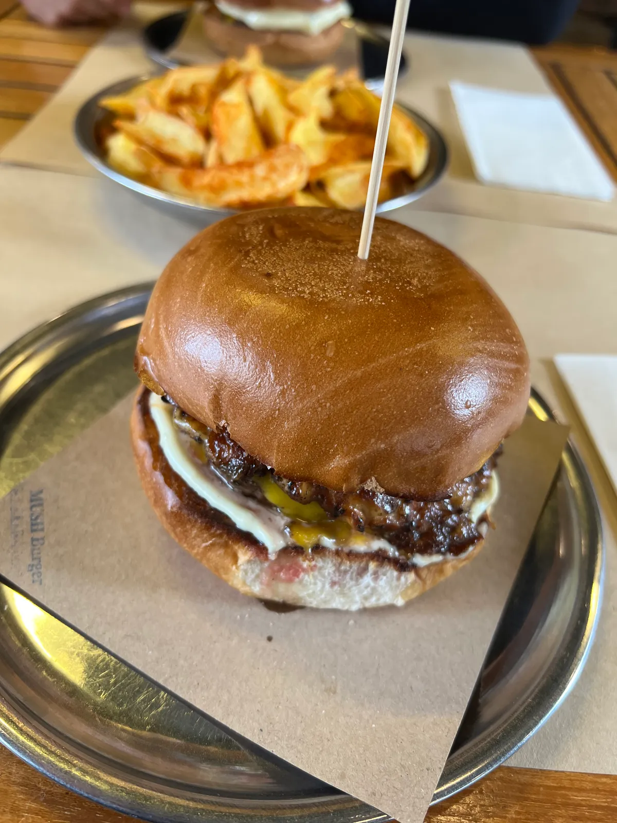 Burger · Etmanyak Burger&Sosis