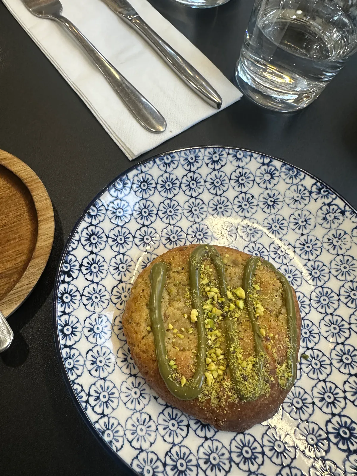 pistachio cookie