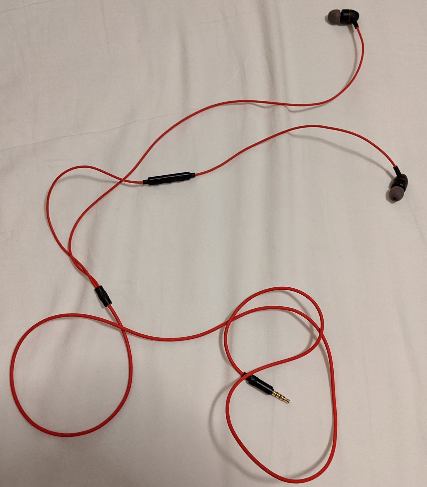 How I listen to podcasts, how I do work calls, how I do personal calls. I needed this headset back!