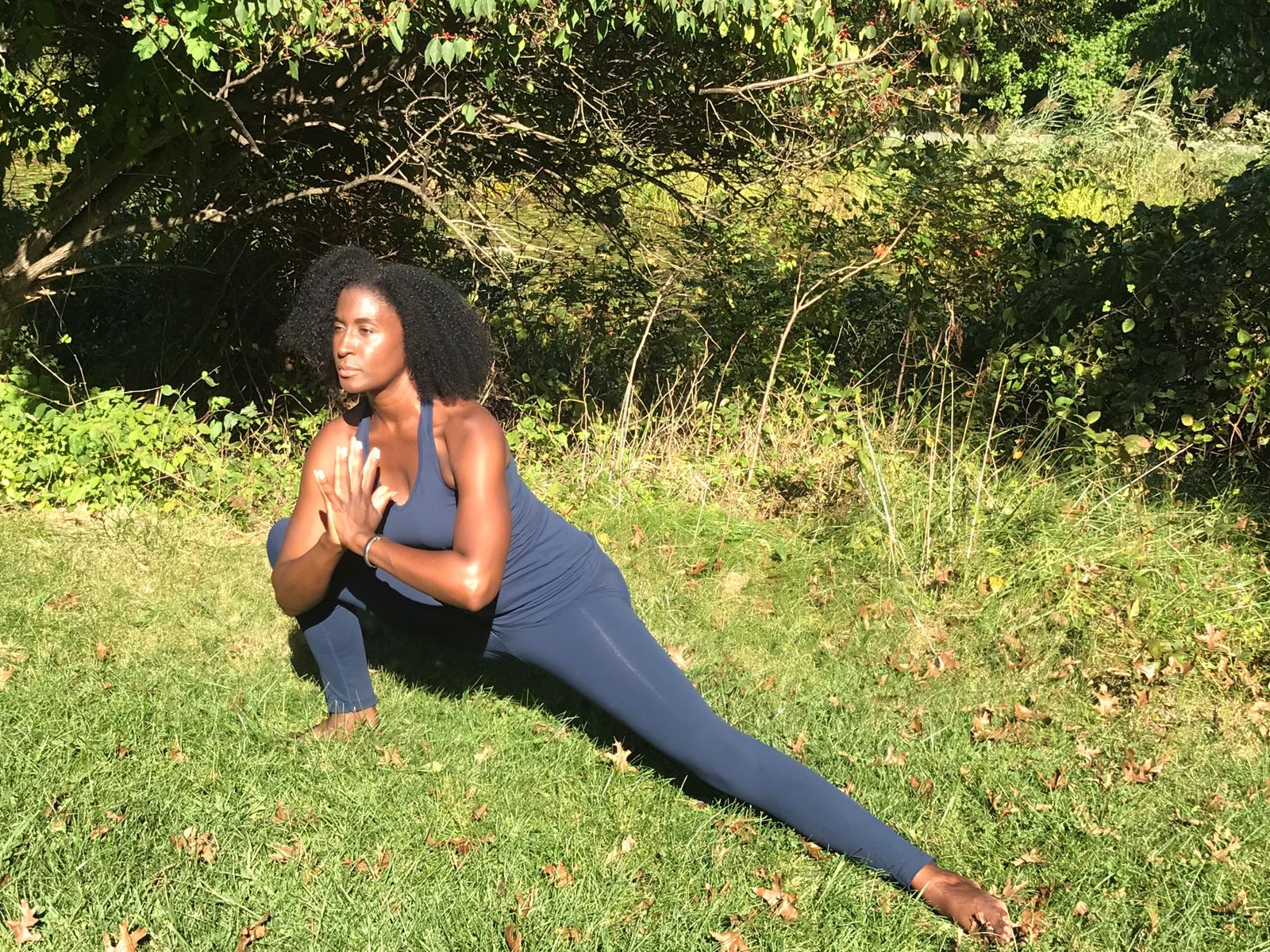 Skandasana in the park