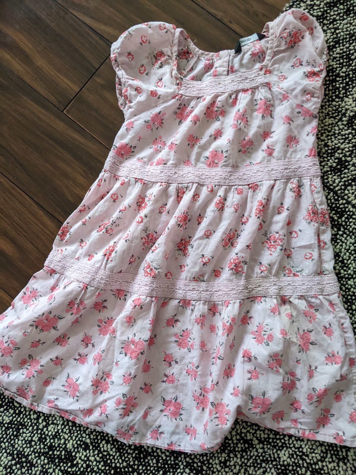 This dress came from my friend Mandy's daughter C, Little L's original hand-me-down benefactor. She wore it all last year as an after-swimming cover-up. I love it. And it's way too big for any of her babies.