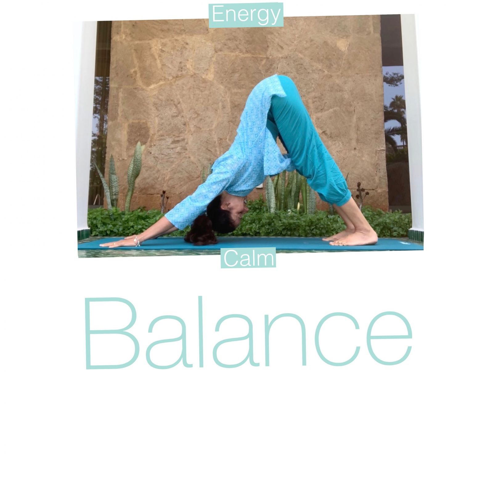 Calm and energy flow together in downward facing dog. The front body is connecting to the center and at the same time the back body is stretching and lengthening. Inside and outside are unified in a calm and energetic experience, where balance and happiness flow infinitely from inside out.

Carpe Diem 🙏🏻