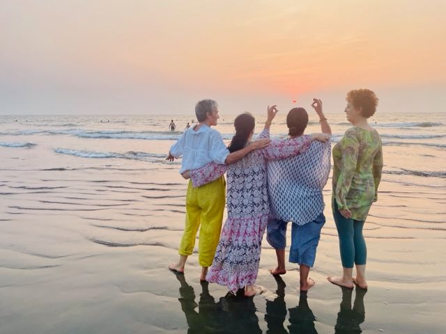Sunset and yoga with friends on Mandrem Beach, 2022