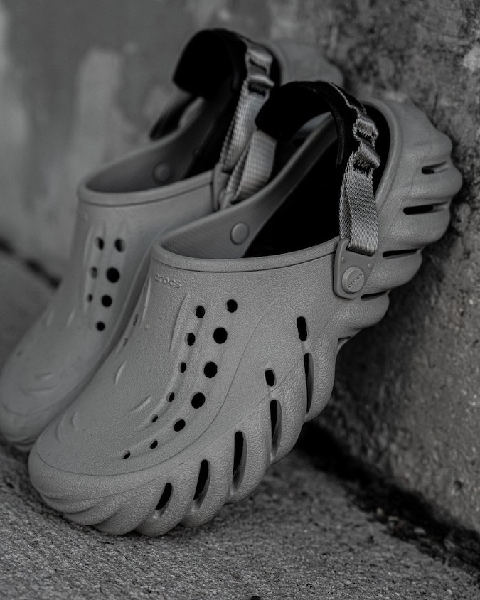 crocs echo clog - wall