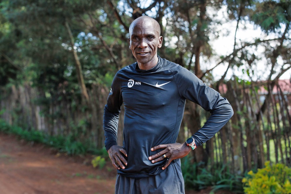 coros pace 3 - eliud kipchoge standing