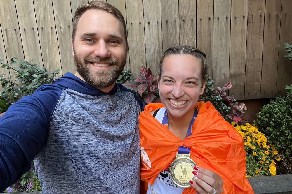 train to nyc medal flowers