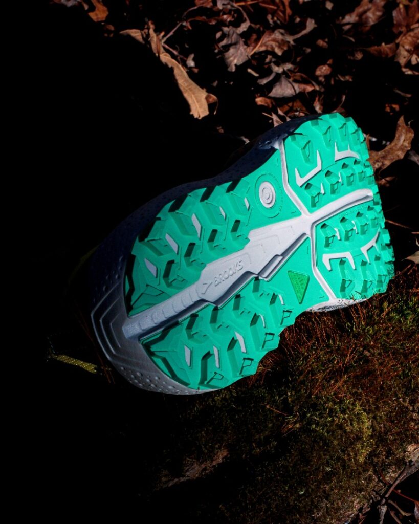 brooks caldera 7 outsole vert