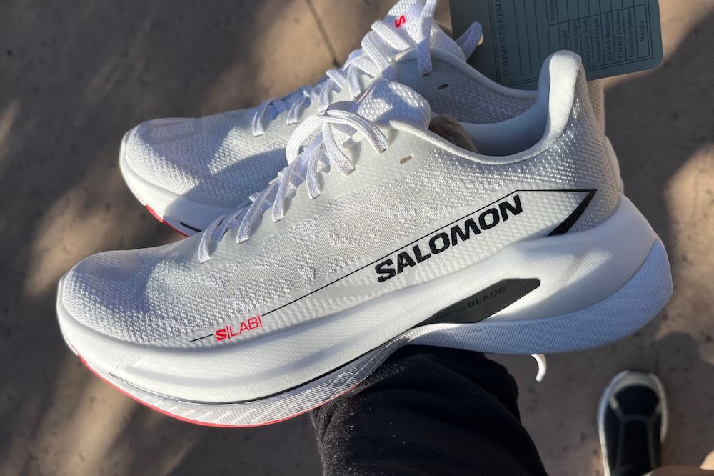 salomon white running shoe