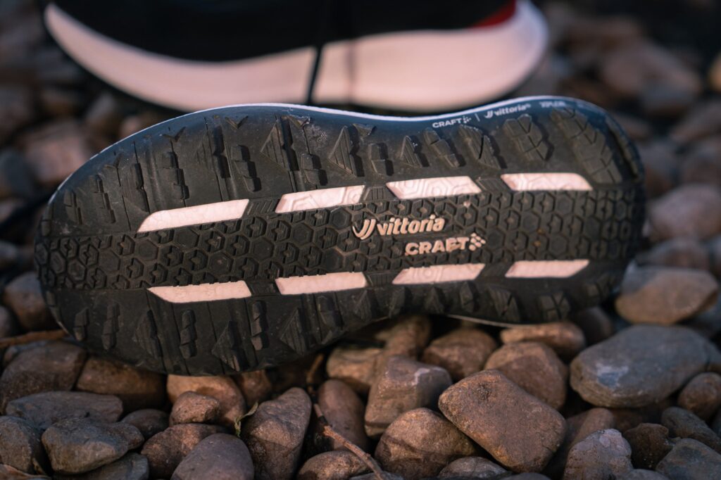 craft xplor hybrid - outsole on rocks