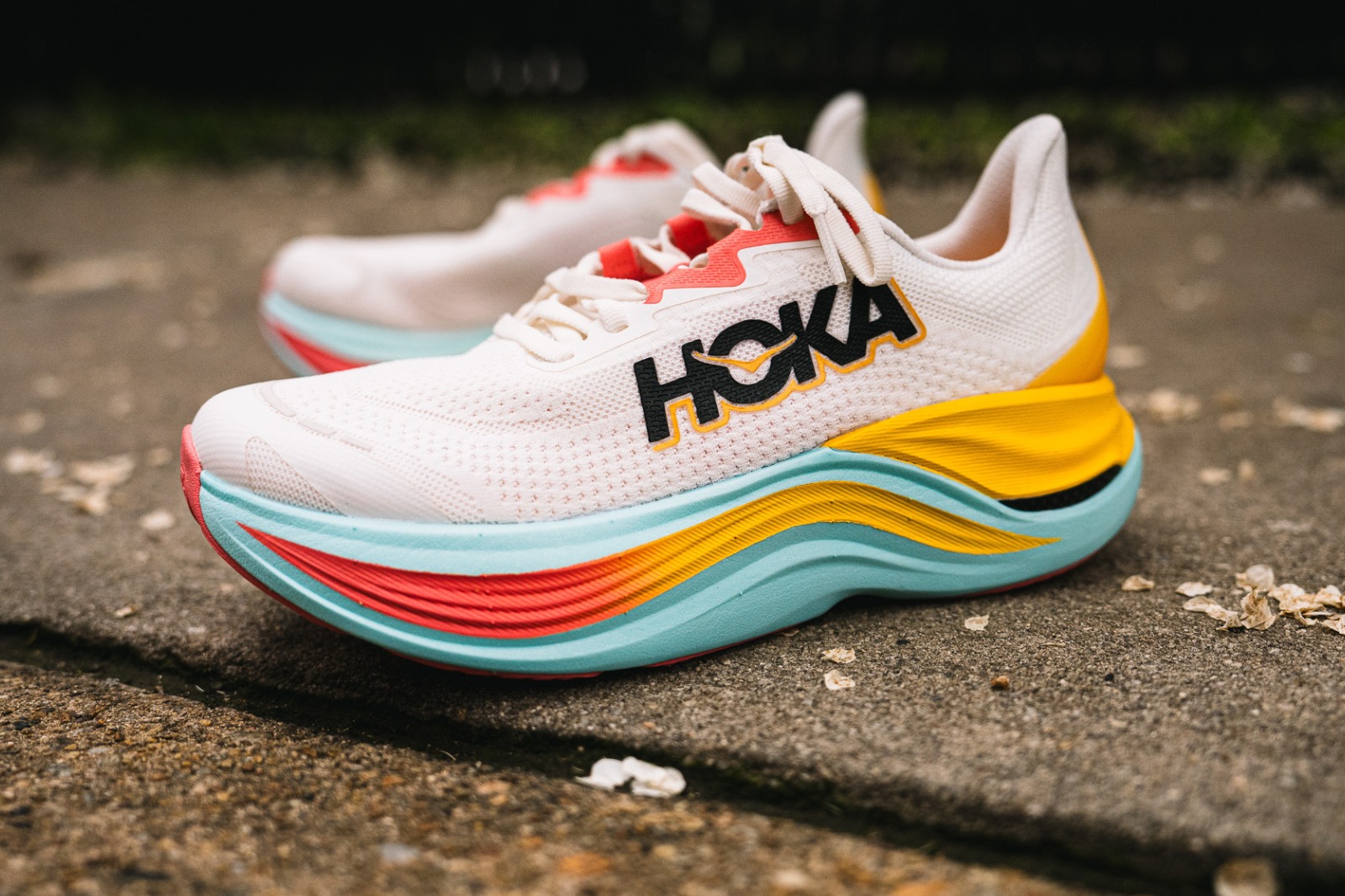 hoka skyward x - feature