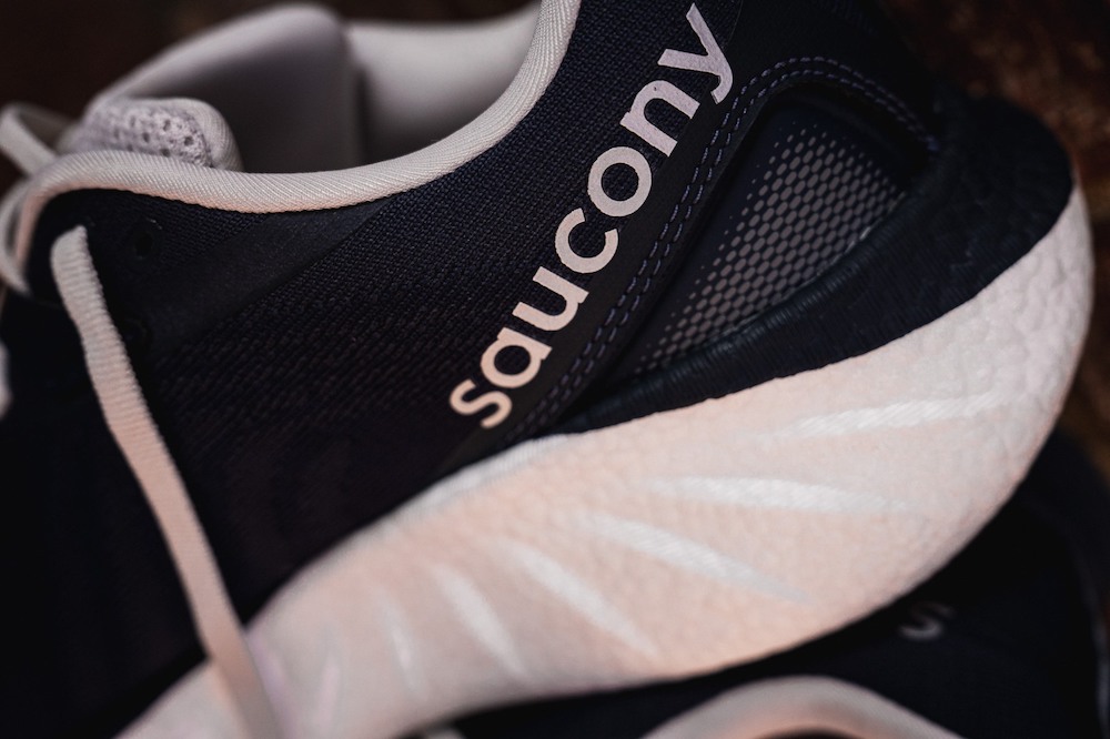 saucony triumph 22 - medial heel