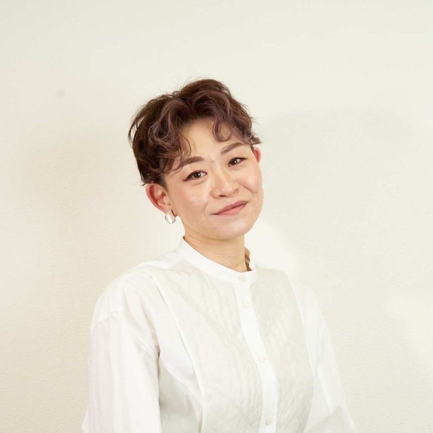 赤羽|美容室|美容院|髪質改善|ハンサムショート|ボブ|大人可愛い|グラデーションカラー|白髪ぼかしのプロフィール写真