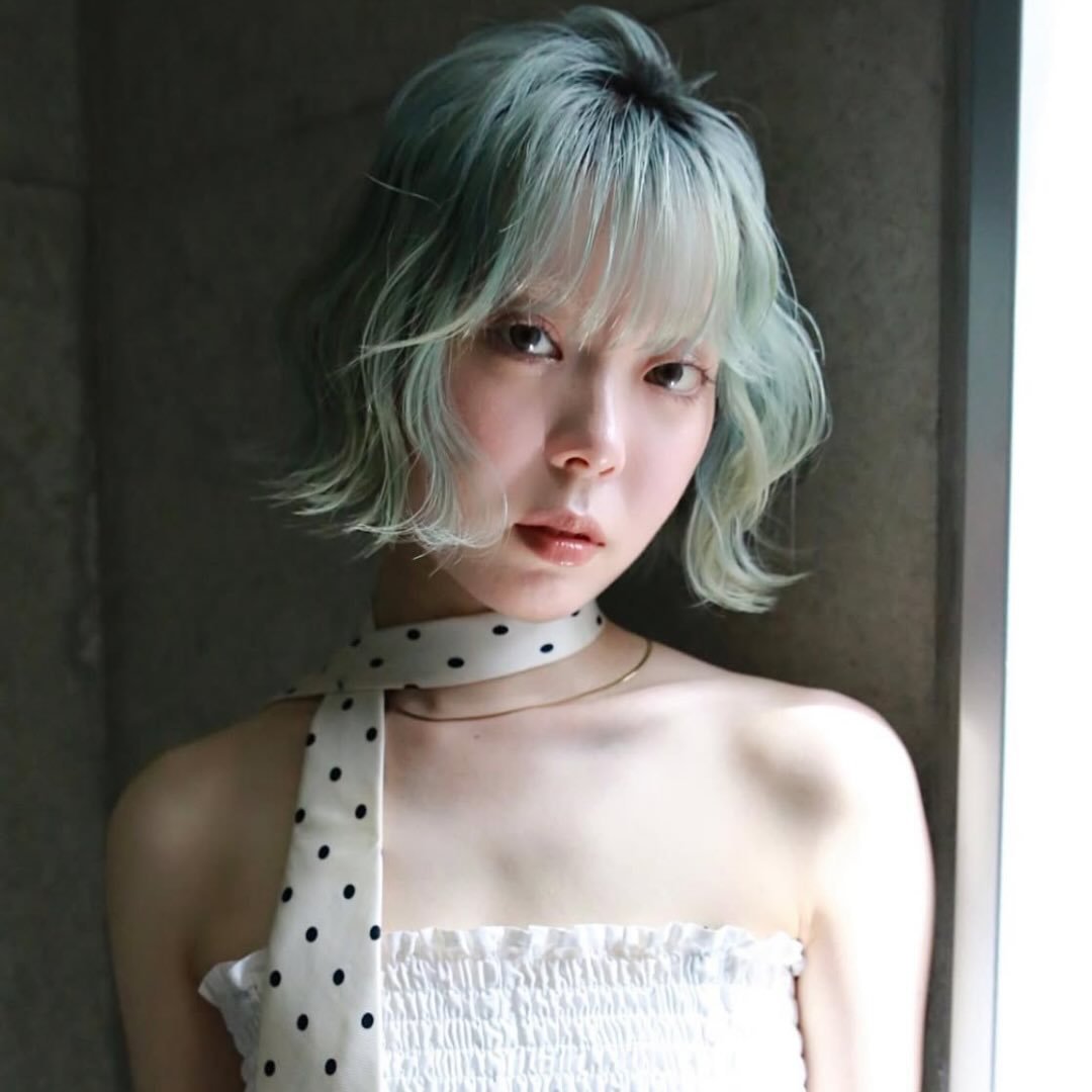 riNa/表参道/ハイトーンカラー/ブリーチ/レイヤーカット/コテ巻きのプロフィール写真