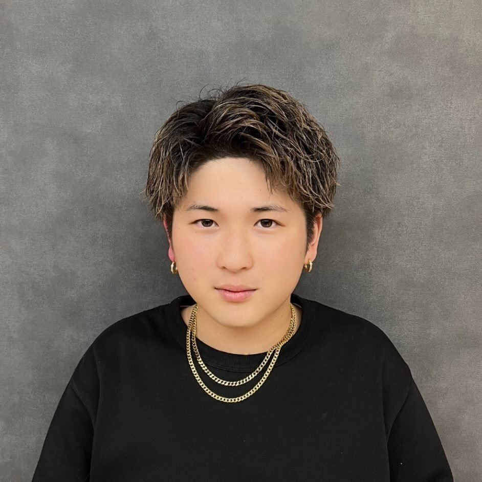 渋谷美容師/曲がる縮毛矯正/センターパート/フェード/清水崚太のプロフィール写真